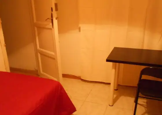 Se alquila habitación en piso compartido de 7 habitaciones en Gaztambide en Madrid
