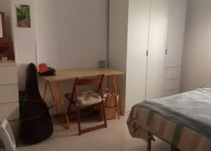 Se alquila habitación en piso de 2 dormitorios en Vistabella, Murcia en Murcia