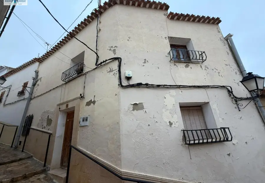 Se vende casa en chinchilla en Chinchilla de Monte-Aragón