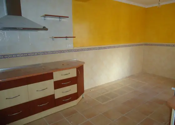 Se vende casa reformada recientemente con tres dormitorios. en Manzanares