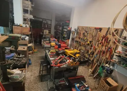 Se vende local con vado en Albacete