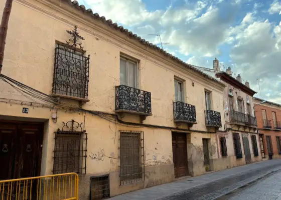 Se vende parcela en Paseo del Río en Manzanares