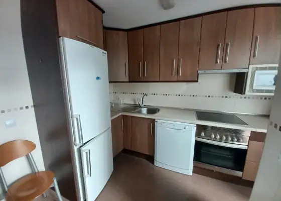 Se vende piso en rentabilidad de tres dormitorios, dos baños garaje y trastero junto a Avda de la Constitución en Alcázar de San Juan