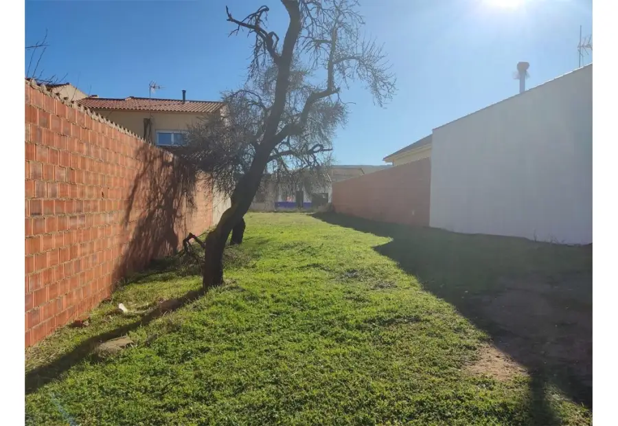 Terreno de 370 m² listo para construir en Argamasilla en Argamasilla de Calatrava
