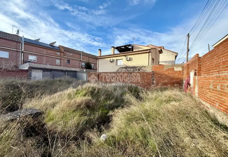 Terrenos en venta en Seseña - Seseña, 135.000 €, 445 m2, ref. 646968 en Seseña