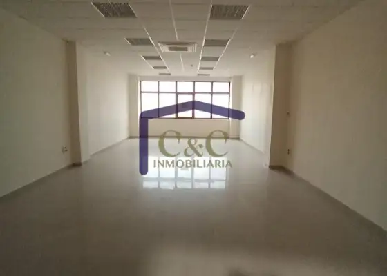 venta de local en Manzanares, Polígono industrial
