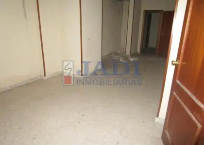 venta de local en Valdepeñas, CENTRO en Valdepeñas