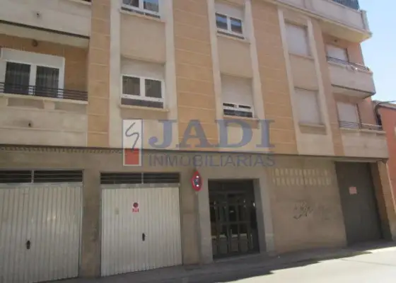 venta de local en Valdepeñas, CENTRO