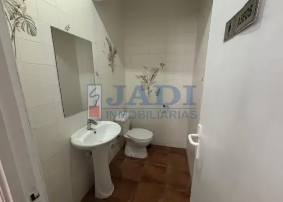 venta de local en Valdepeñas, CENTRO