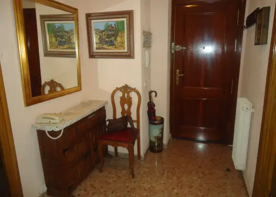 Venta de piso de cuatro dormitorios en zona residencial en Manzanares